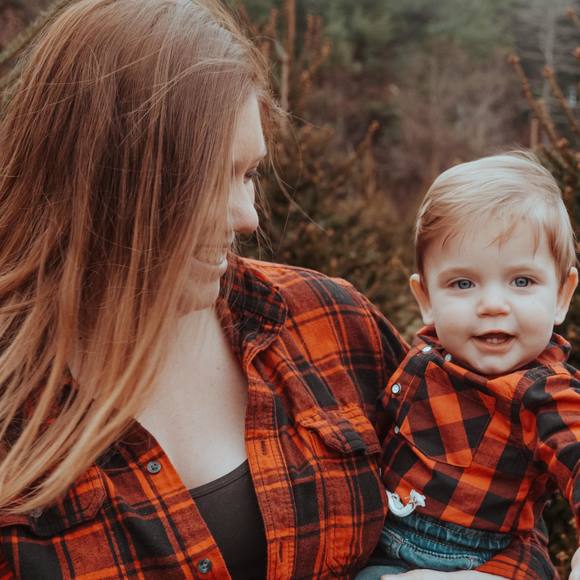 Meet your Posher, Danielle marie - Picture 1 of 1